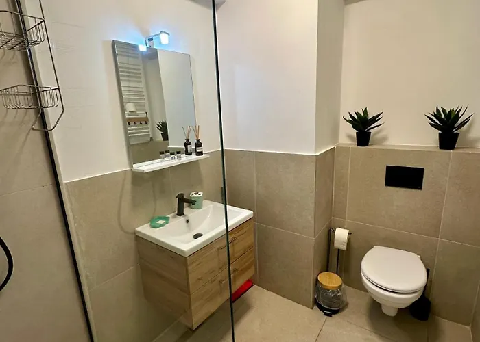 Sim Seaside Odyssey アパート