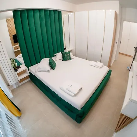 Apartament Sim Seaside Odyssey